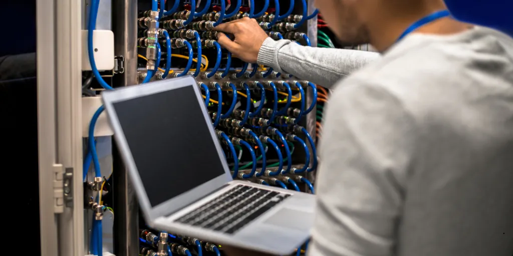 Top Server Maintenance Mistakes Dubai Firms Must Avoid